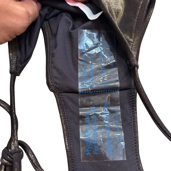 Brand new without Tags Victoria’s Secret Gold and Black Metallic Bikini Bottom S - Picture 2 of 8